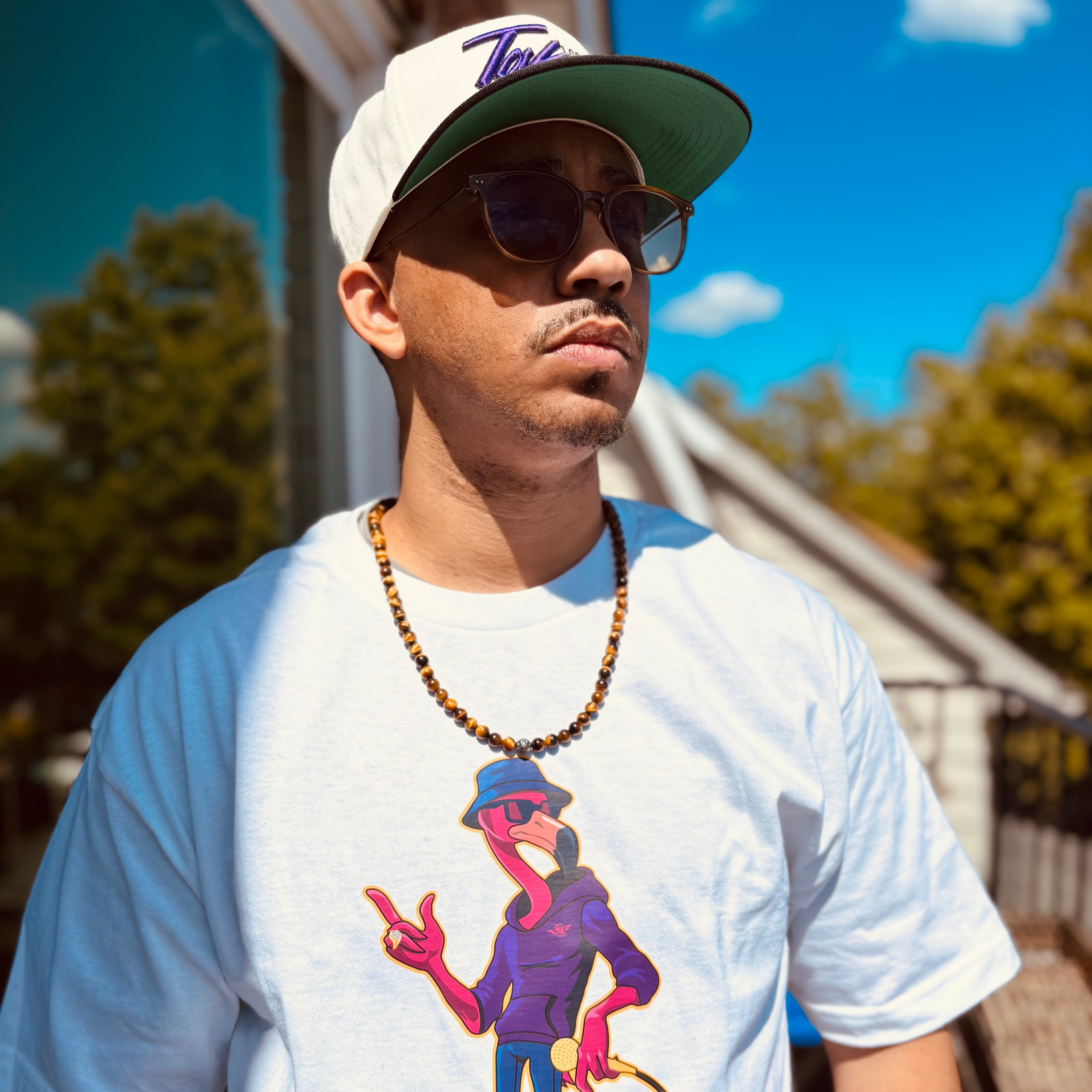 Custom screen printed white shirt  and snapback hat Los Angeles apparel